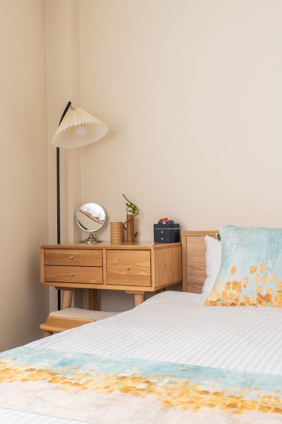 6 Min to Namba, Entire Rental for up to 10 Guests Apartment in Osaka