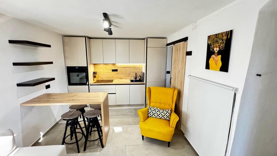 Kitchen or kitchenette, Living room, Dining area