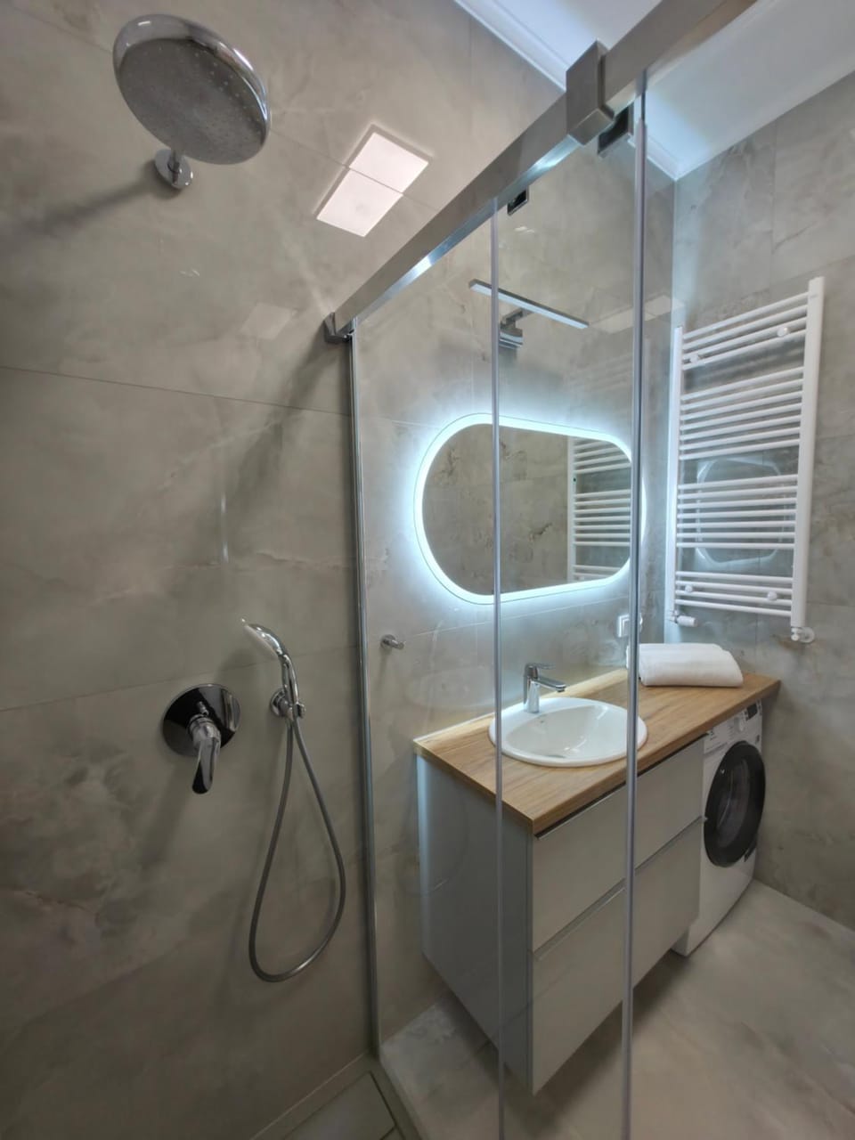 Shower, Bathroom, towels