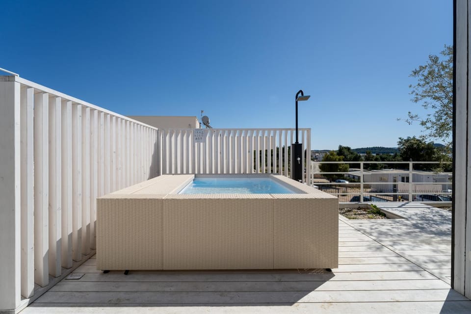 Day, View (from property/room), Balcony/Terrace, Pool view, Swimming pool