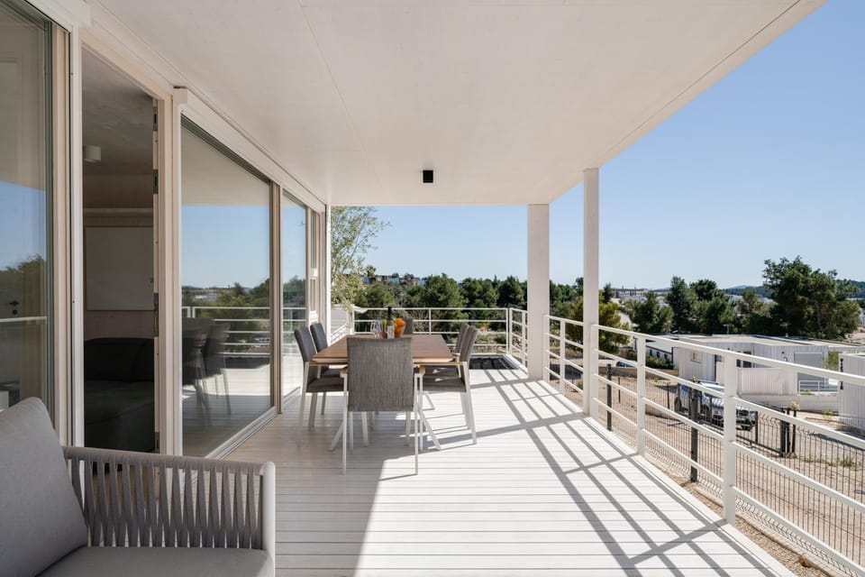 Patio, Day, View (from property/room), Balcony/Terrace, Living room, Seating area, Dining area