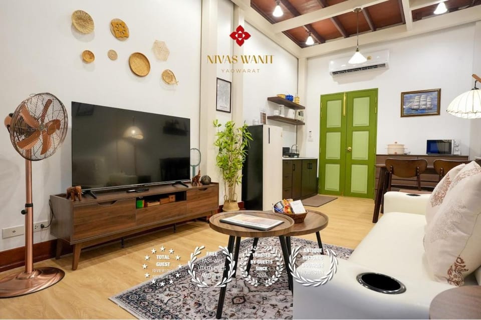 Nivas Wanit 2BR 1SFB Yaowarat MRT EntireHome 80SQM Villa in Bangkok