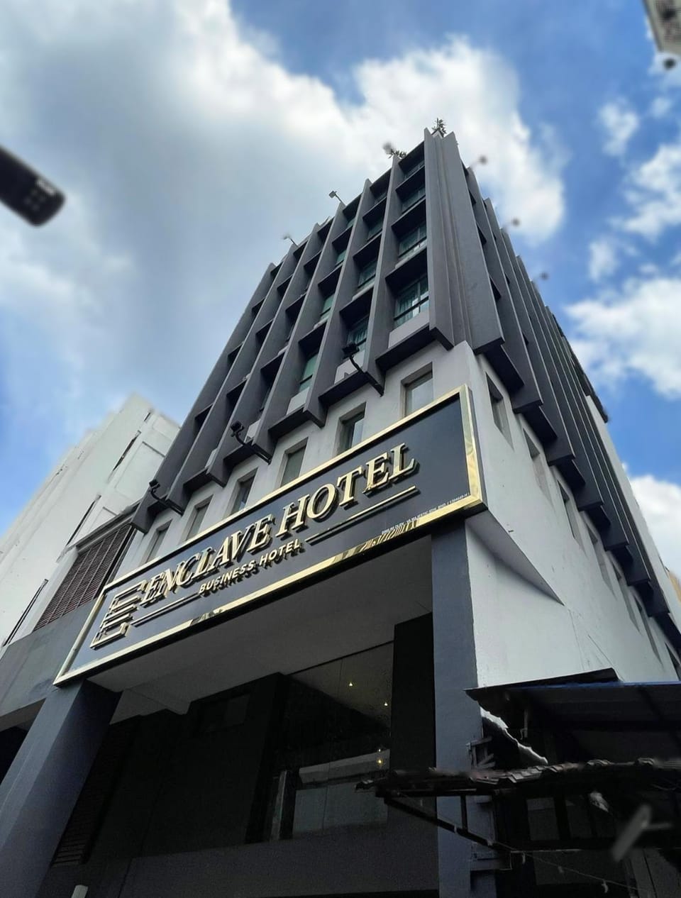 Property building, Facade/entrance, Day