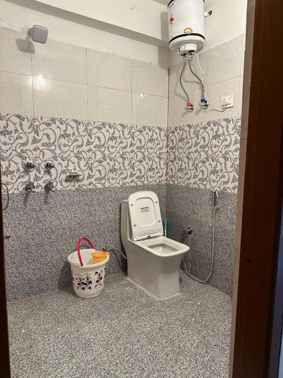 Shower, Toilet, Bathroom
