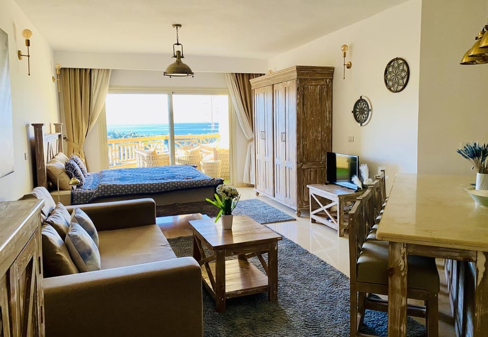 Living room, Bedroom
