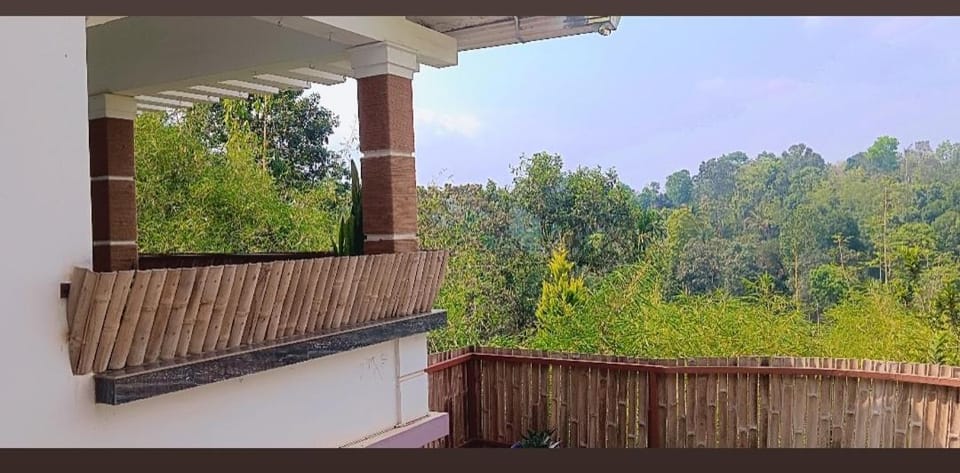 View (from property/room), Mountain view