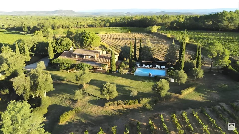 Property building, Bird's eye view, Swimming pool, Swimming pool