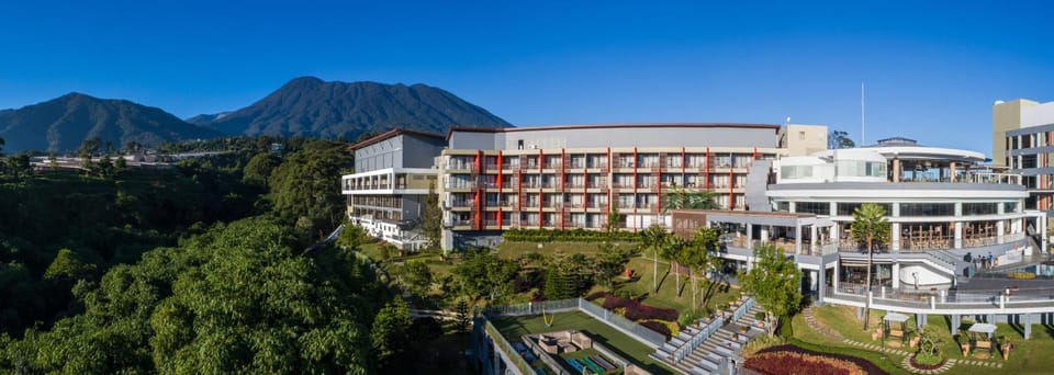 Facade/entrance, Day, Mountain view, Seasons