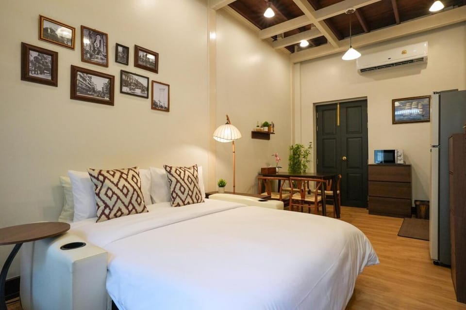 Nivas Wanit 3BR 1SFB Yaowarat MRT EntireHome 85SQM Villa in Bangkok