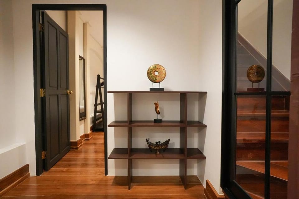 Nivas Wanit 3BR 1SFB Yaowarat MRT EntireHome 85SQM Villa in Bangkok