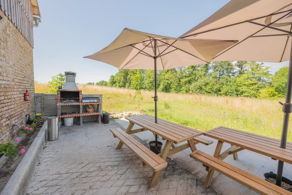 BBQ facilities, Garden, Balcony/Terrace