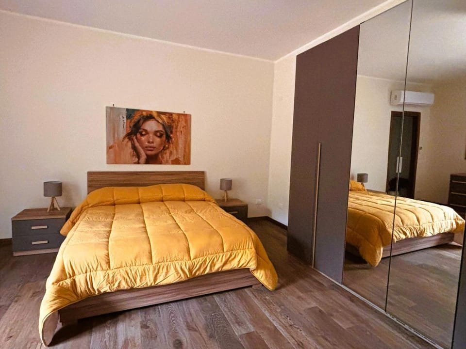 Bed, Bedroom, wardrobe