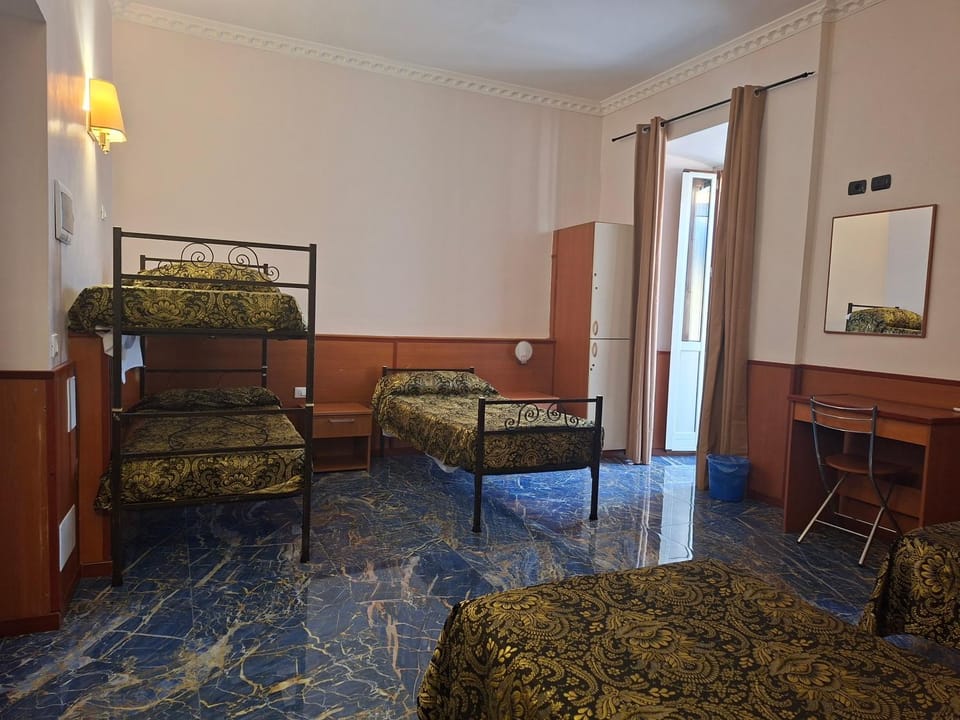 Ogbay Backpackers Haven Hostel in Rome