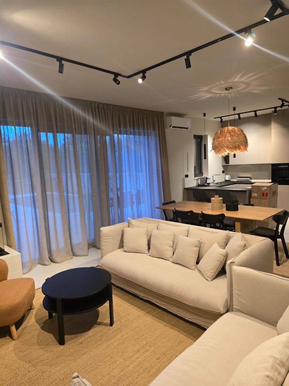 Living room, Dining area
