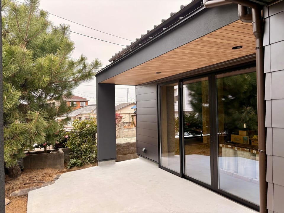 Property building, Day