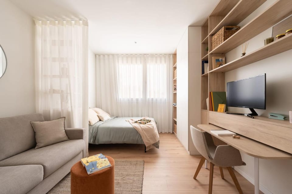 Living room, Photo of the whole room