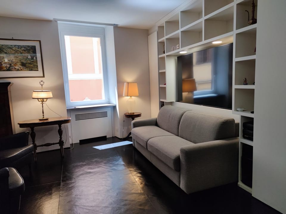 Communal lounge/ TV room, TV and multimedia, Living room
