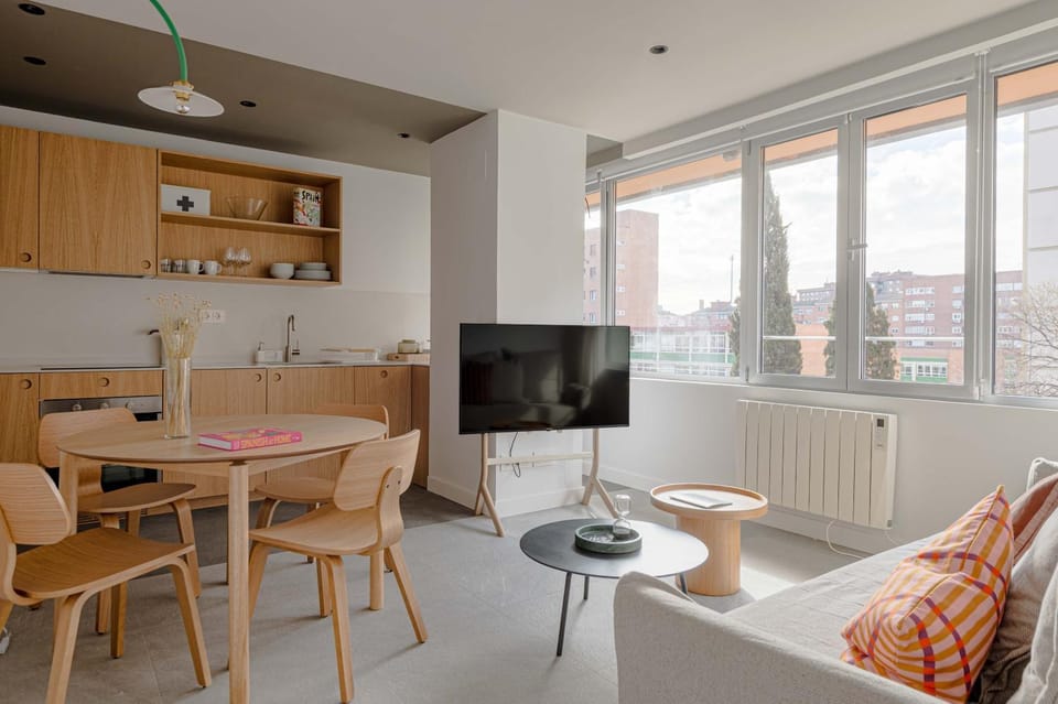 TV and multimedia, Kitchen or kitchenette, Living room, Dining area