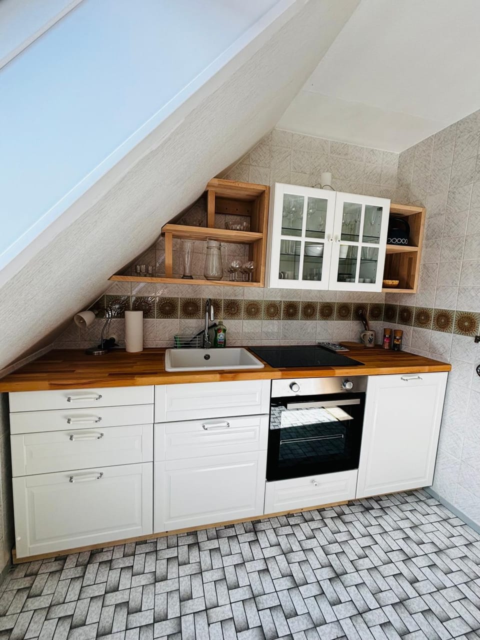 Kitchen or kitchenette