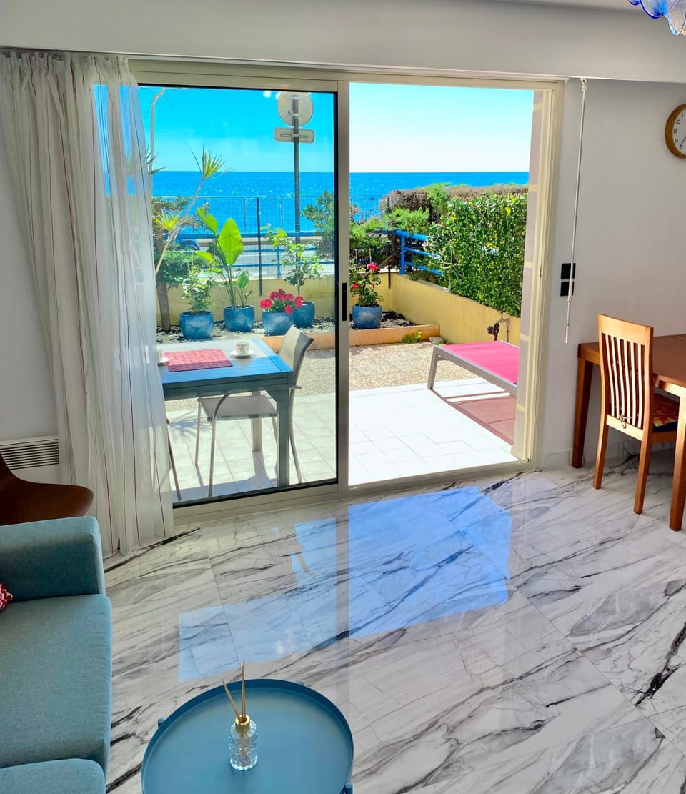 Balcony/Terrace, Living room, Sea view, sunbed