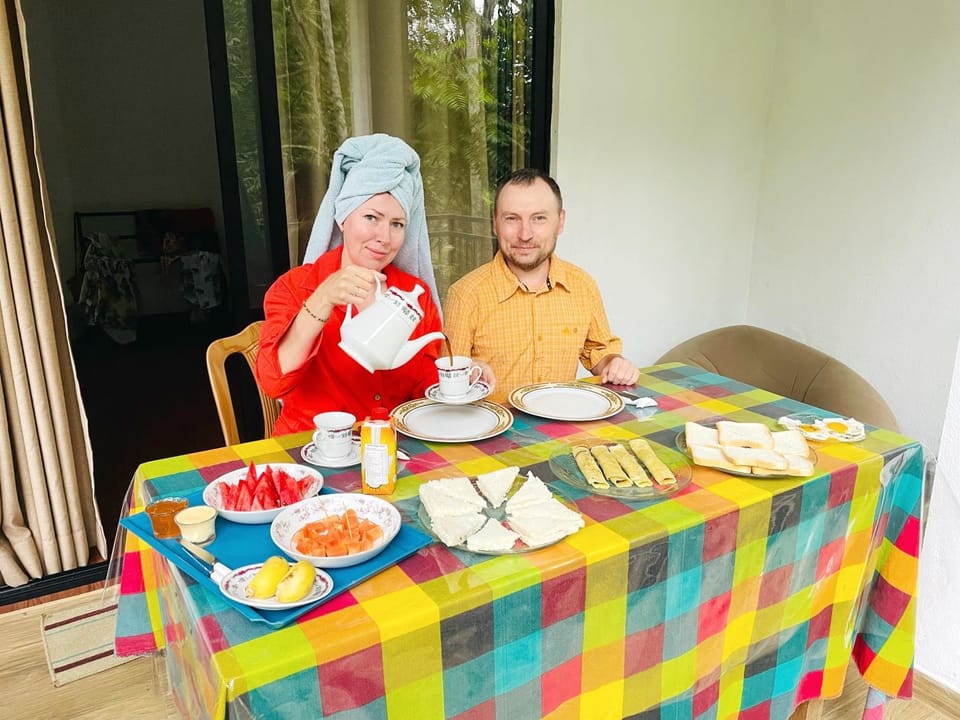 Food and drinks, Food, Guests, Breakfast