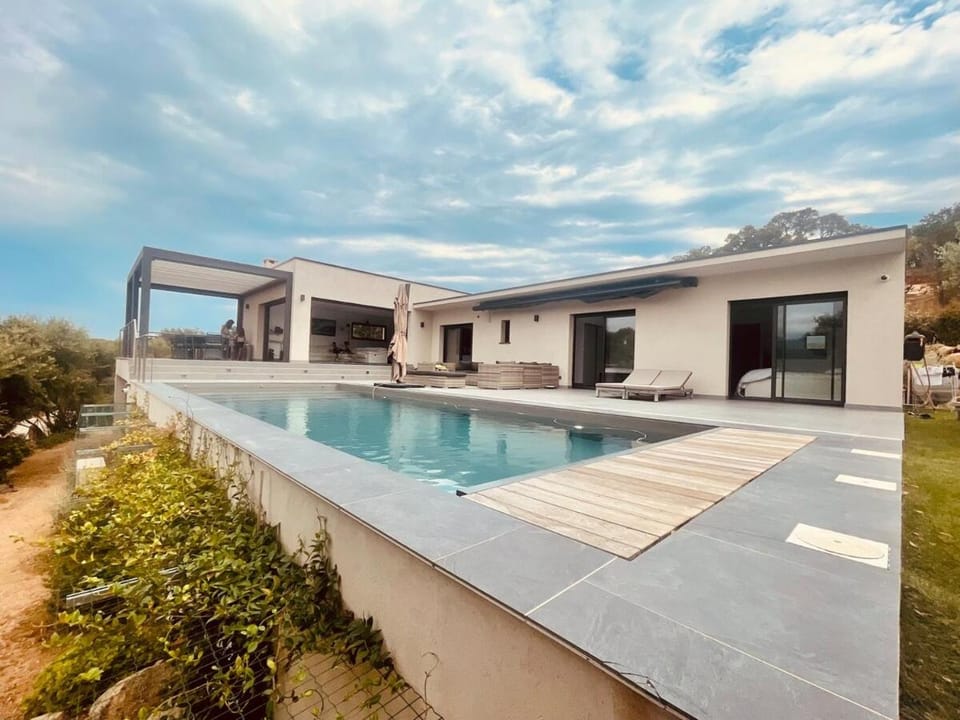 Property building, Pool view, Swimming pool, sunbed