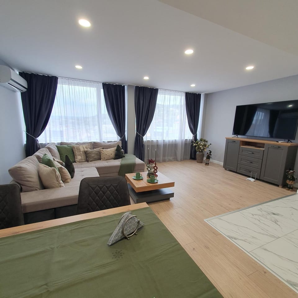 Communal lounge/ TV room, Living room, Seating area