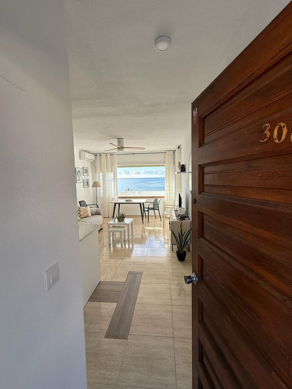 Kitchen or kitchenette, Dining area, Sea view
