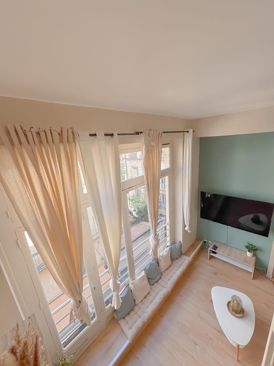 Communal lounge/ TV room, TV and multimedia, Living room, Seating area