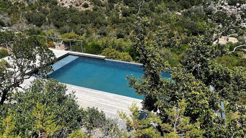 Day, Natural landscape, Pool view, Swimming pool