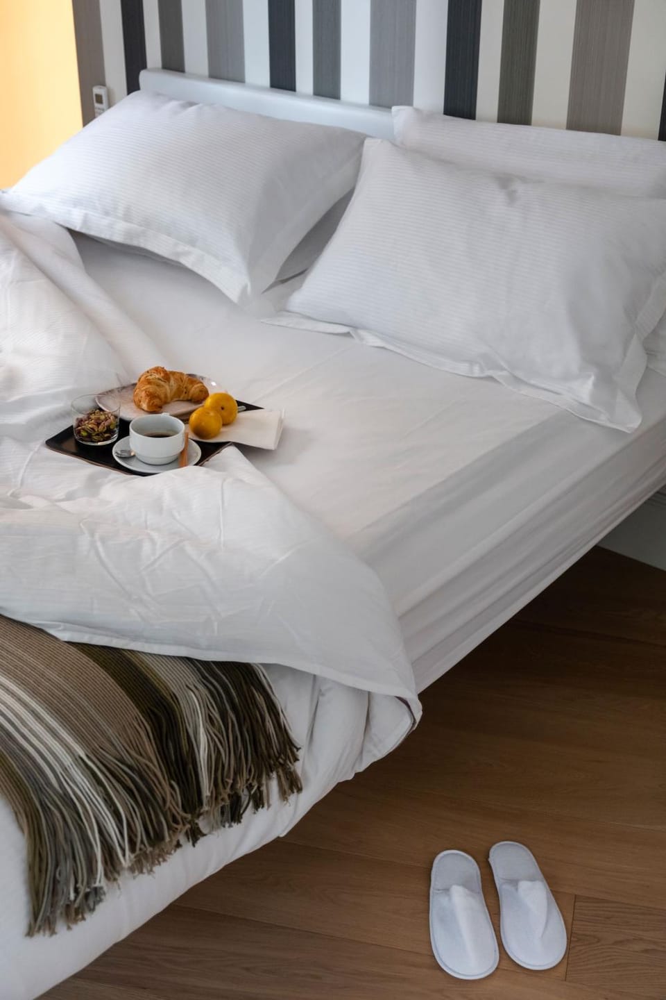 Bed, Photo of the whole room, Decorative detail, Bedroom, furniture, towels, air conditioner