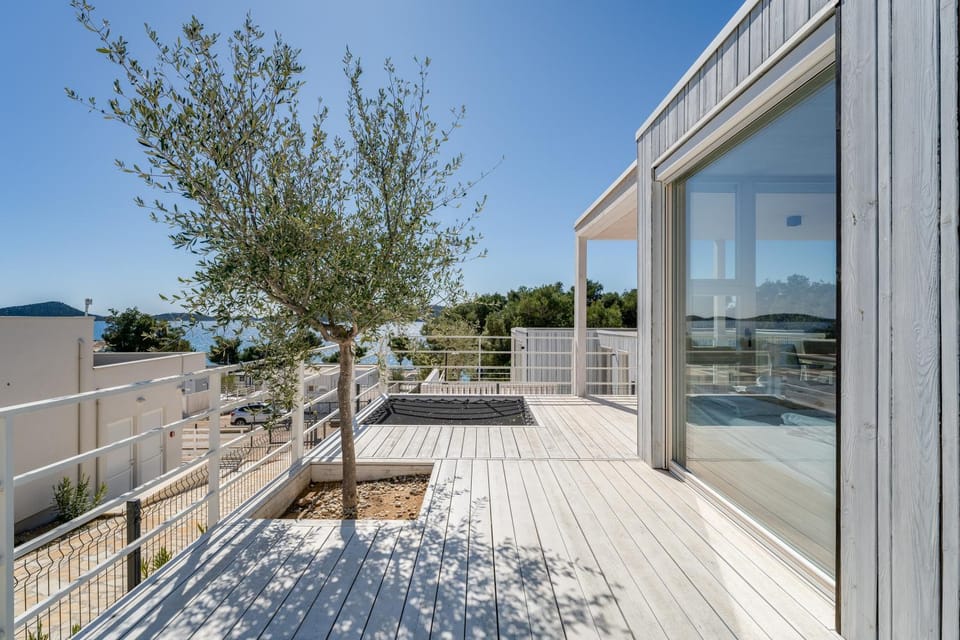Property building, Patio, Day, Natural landscape, View (from property/room), Balcony/Terrace
