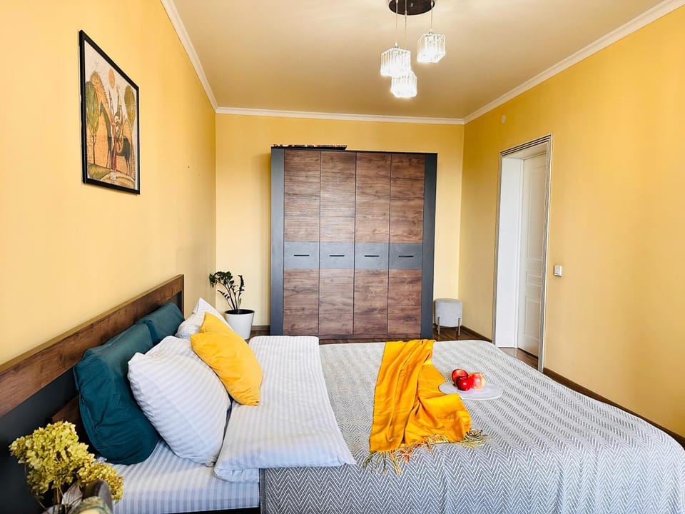 Bedroom, wardrobe