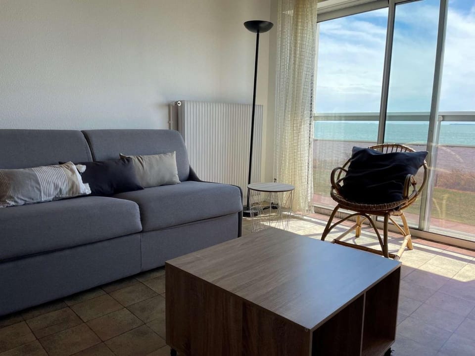 Appt Studio mezzanine LA ROCHELLE - LR540-118 Apartment in La Rochelle