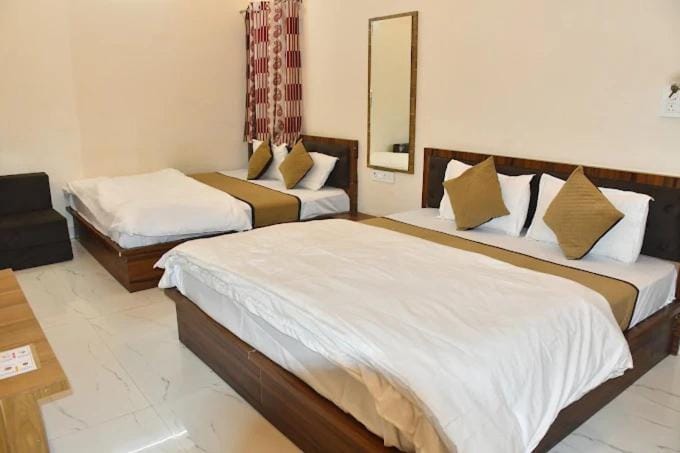 Hotel Banshi Wala - Best Hotel in Khatu Shyam ji Near Khatu shyam ji Tample Hotel in Rajasthan