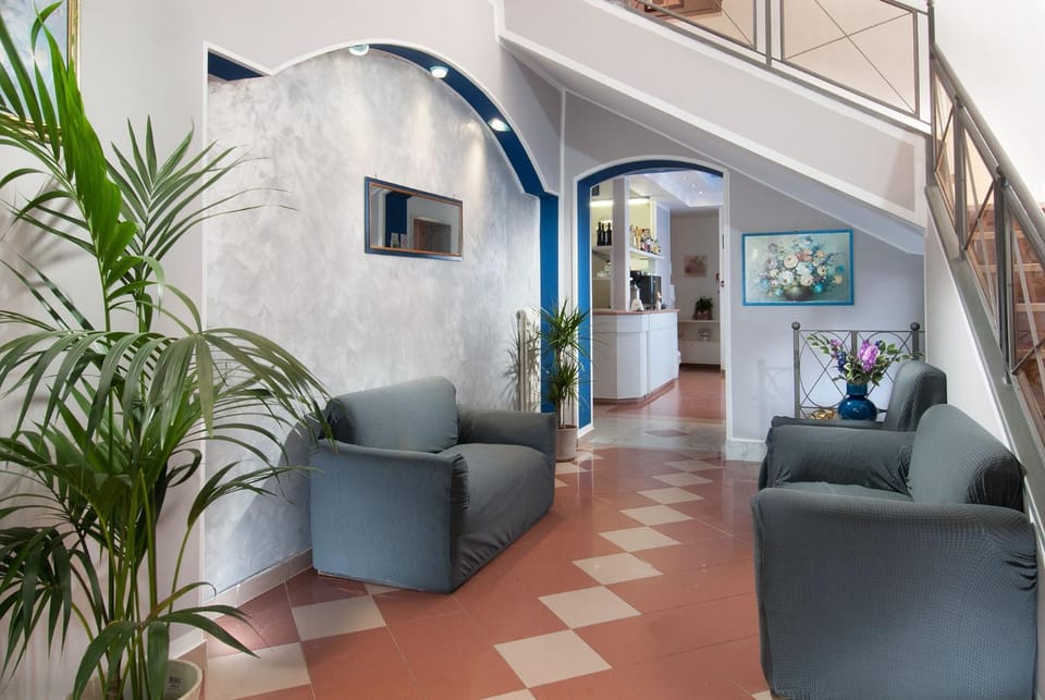 Lobby or reception, Lounge or bar, Seating area