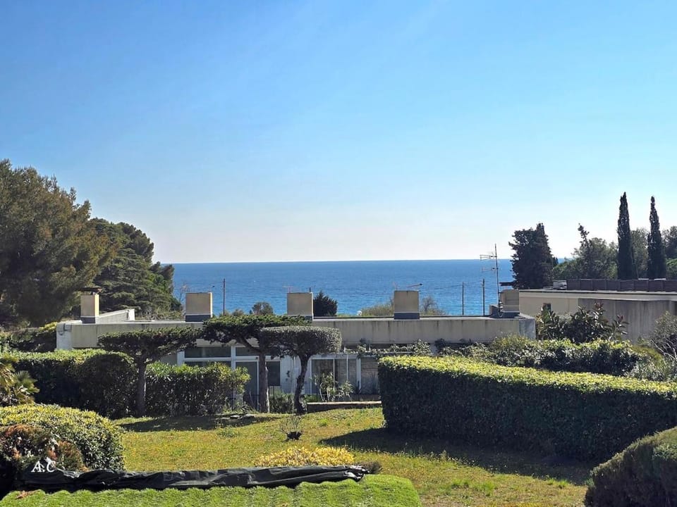 Nearby landmark, Spring, Day, Garden view, Sea view