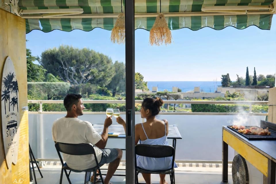Day, People, Natural landscape, View (from property/room), Balcony/Terrace, Dining area, Sea view, group of guests