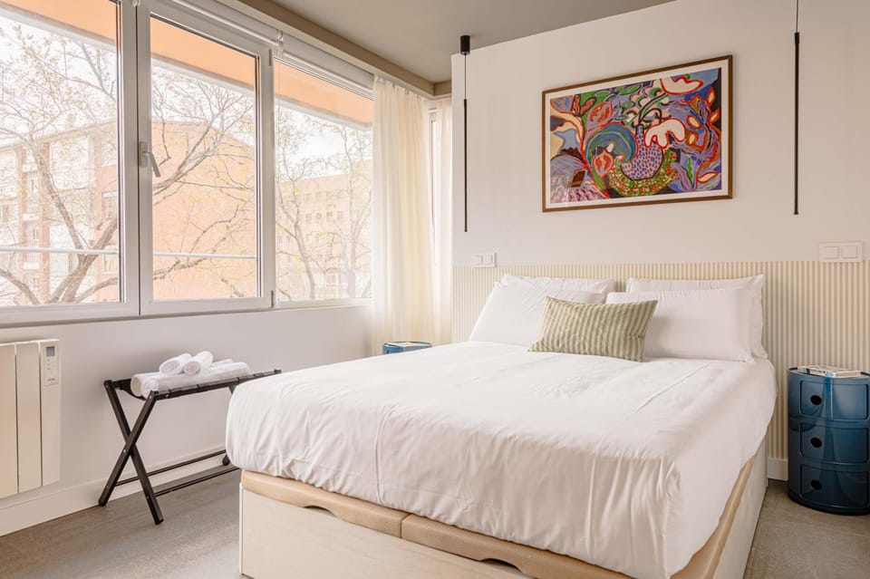 Bed, Photo of the whole room
