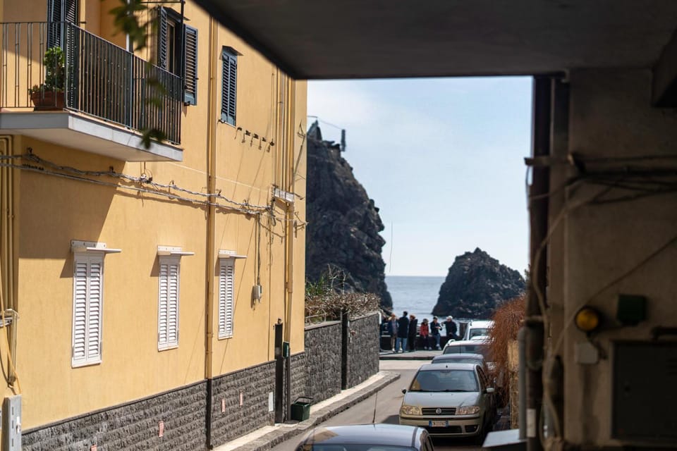 Faraglioni House Apartment in Sicily