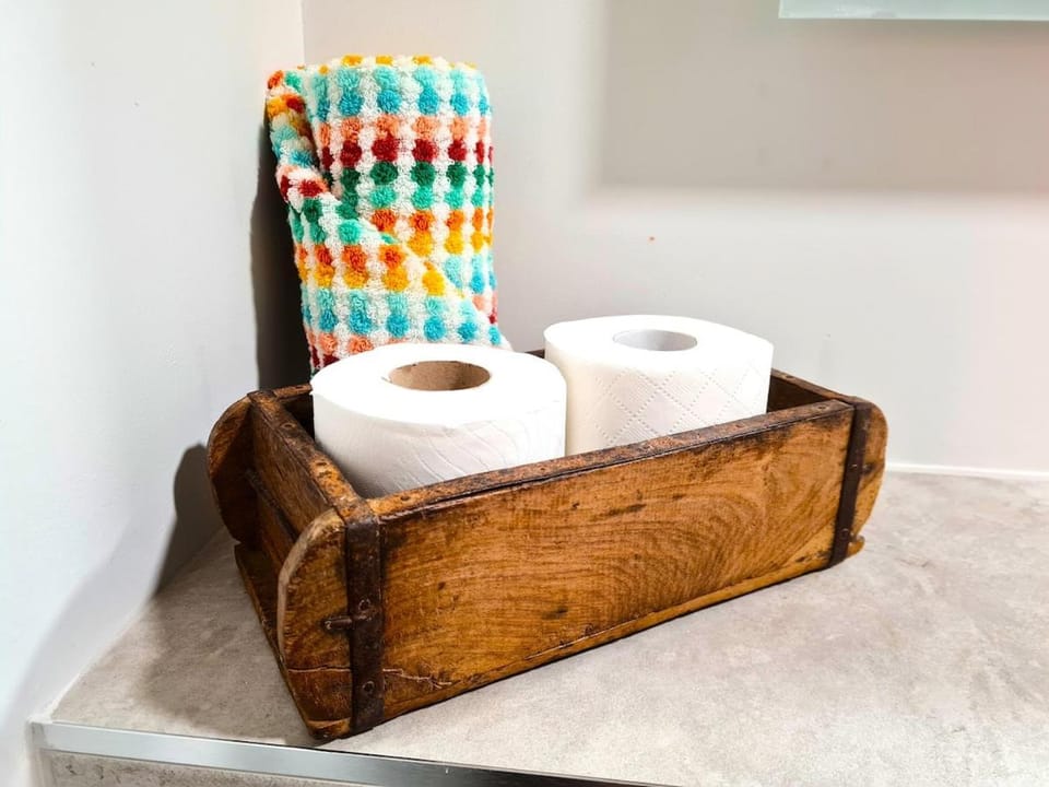 The Old Brewery - Stylish Stay in Heart of City Apartment in Salisbury