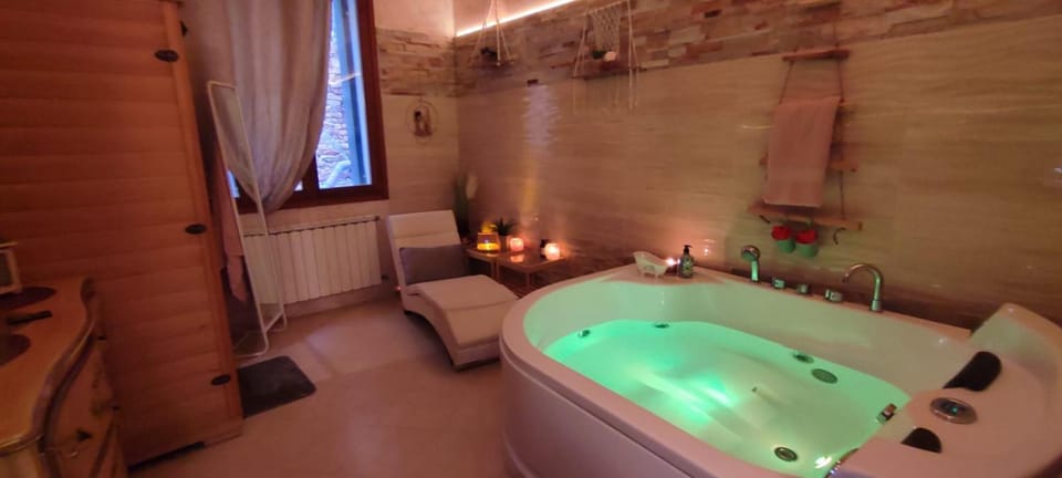 Hot Tub, Sauna, Spa and wellness centre/facilities, Spa and wellness centre/facilities