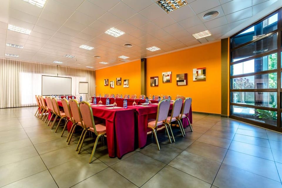 Meeting/conference room