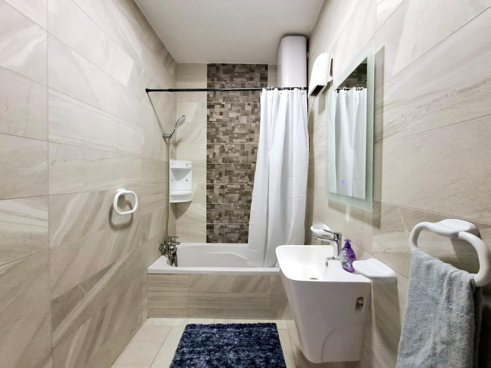 Toilet, Bathroom, Bath, towels