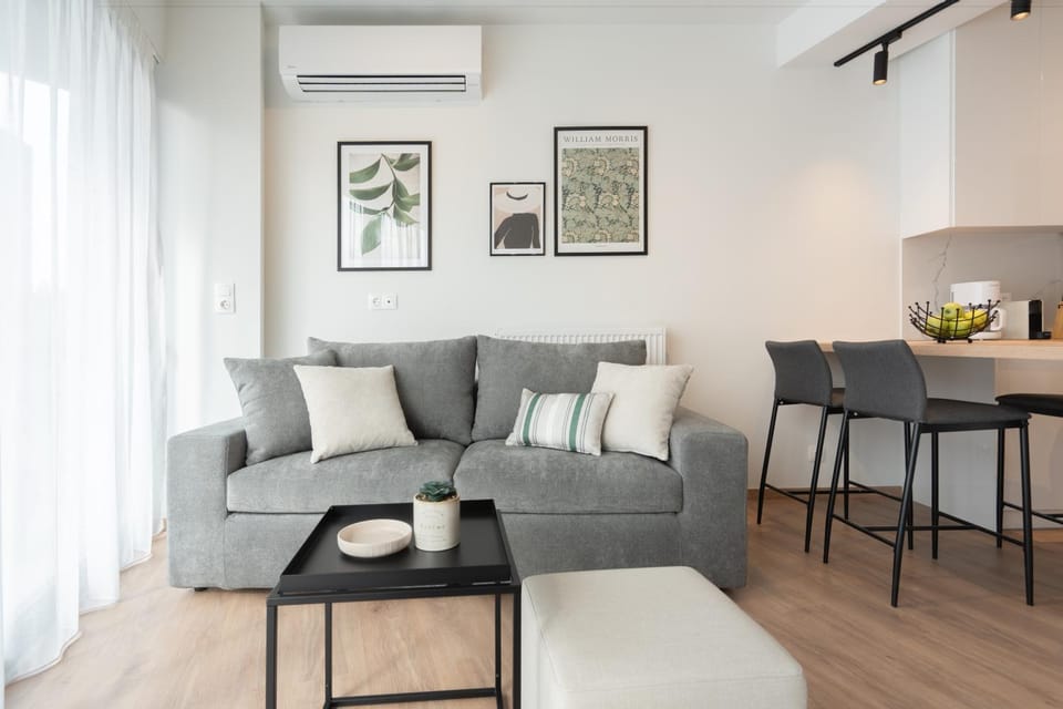 Living room, Seating area, Dining area, air conditioner