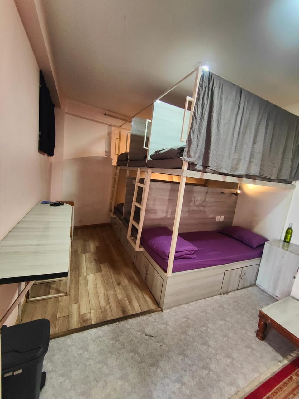Bed, Photo of the whole room, Bedroom, bunk bed