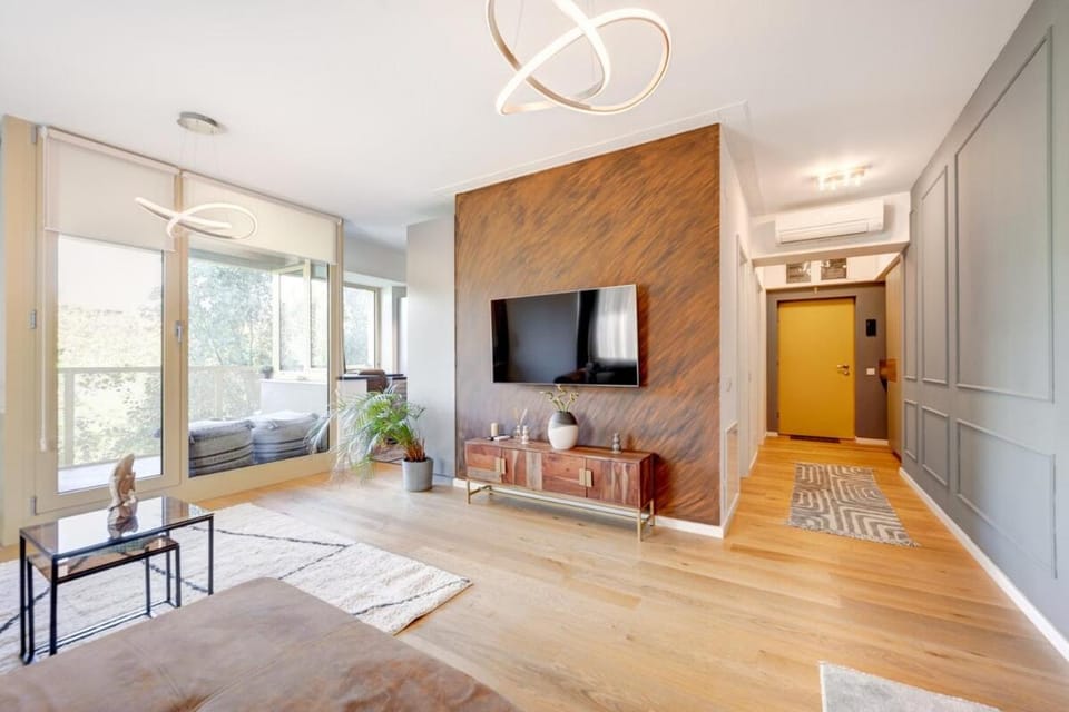 Communal lounge/ TV room, Living room, wardrobe