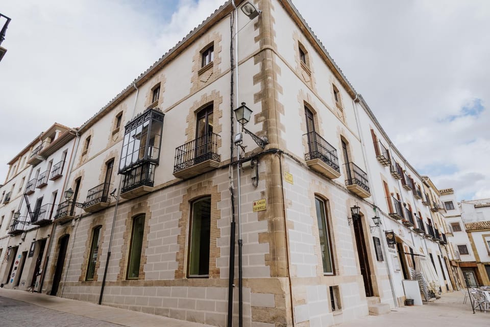 Property building, Day, Neighbourhood, Street view, Location, Quiet street view
