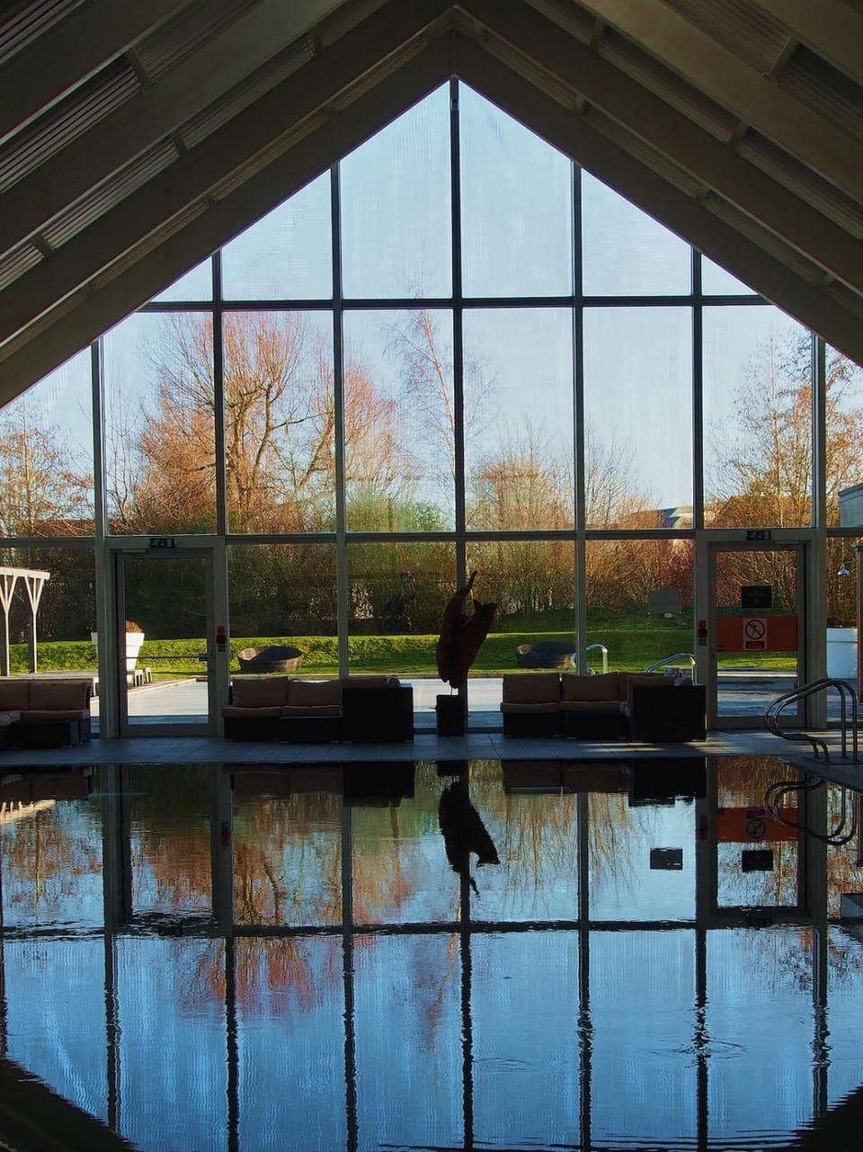 118 Lower Mill Estate - Sleeps 12 Villa with Lake Views Villa in Cotswold District