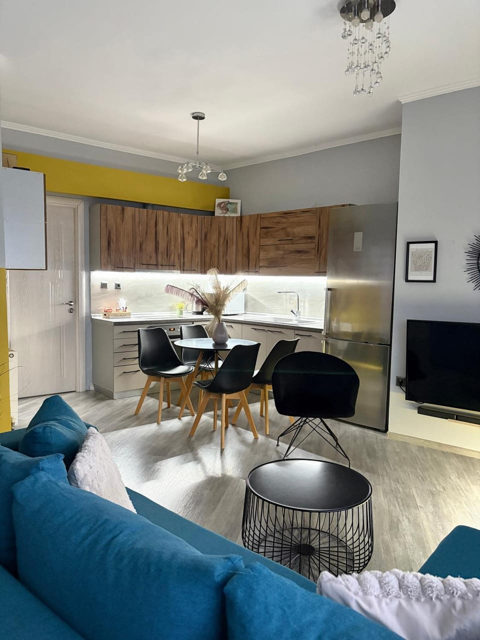 TV and multimedia, Kitchen or kitchenette, Living room, Seating area, Dining area, minibar